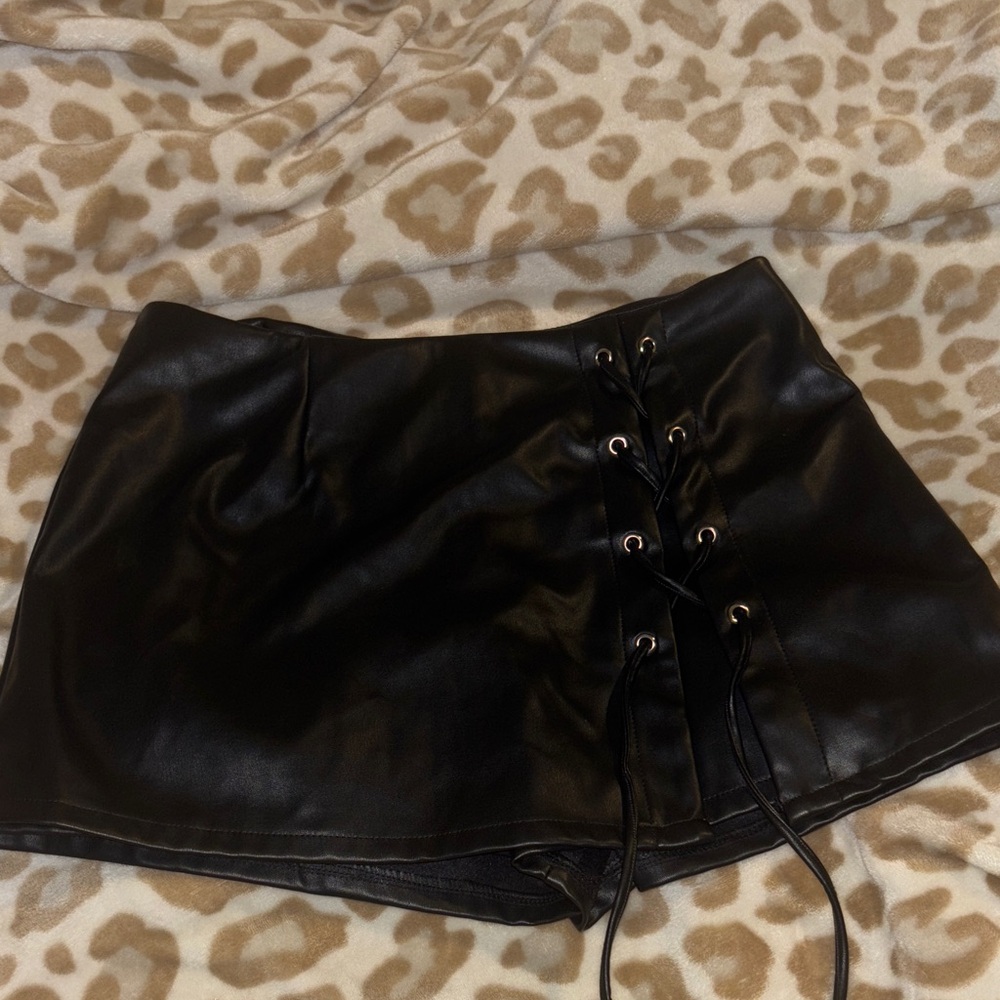 LG Black Faux Leather Lace-Up Mini Skirt